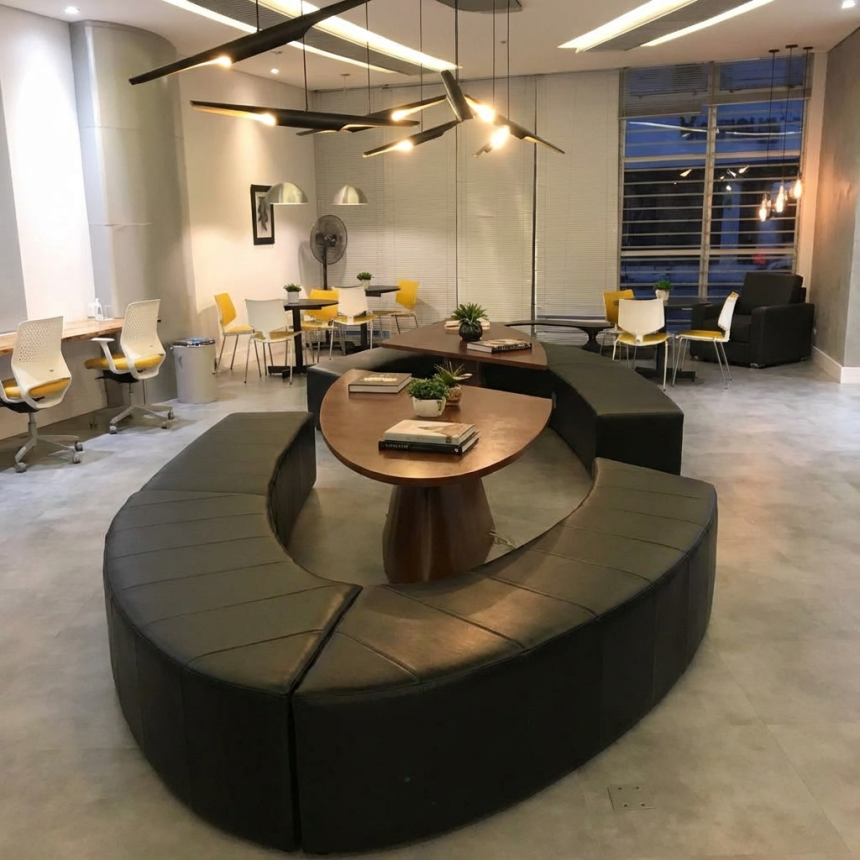 Pufe sob medida em couro